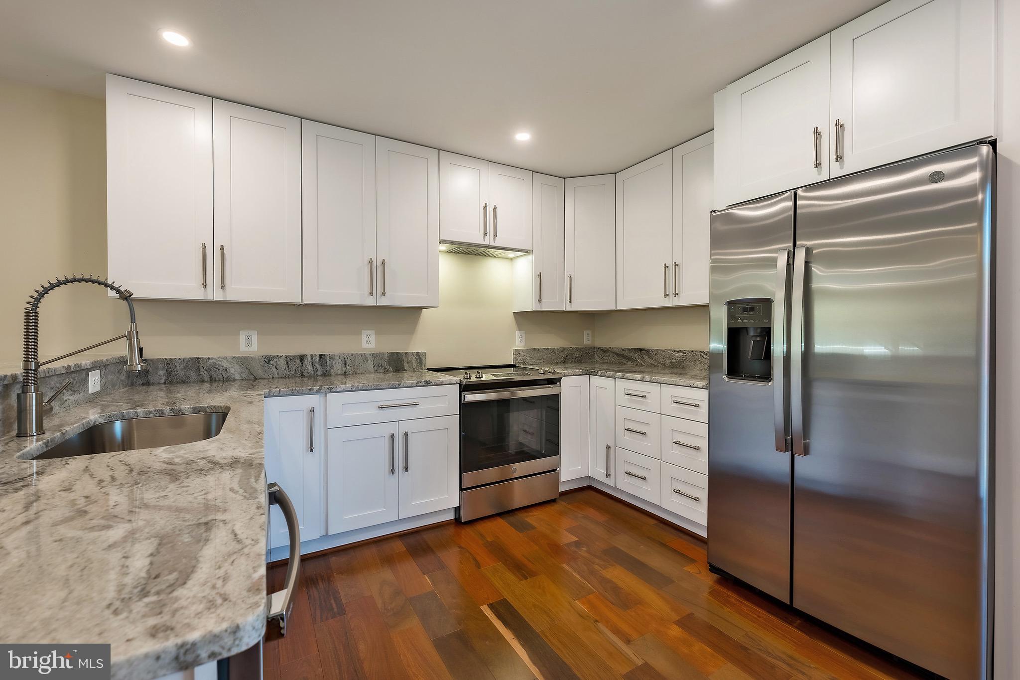 HILLCREST - Residential