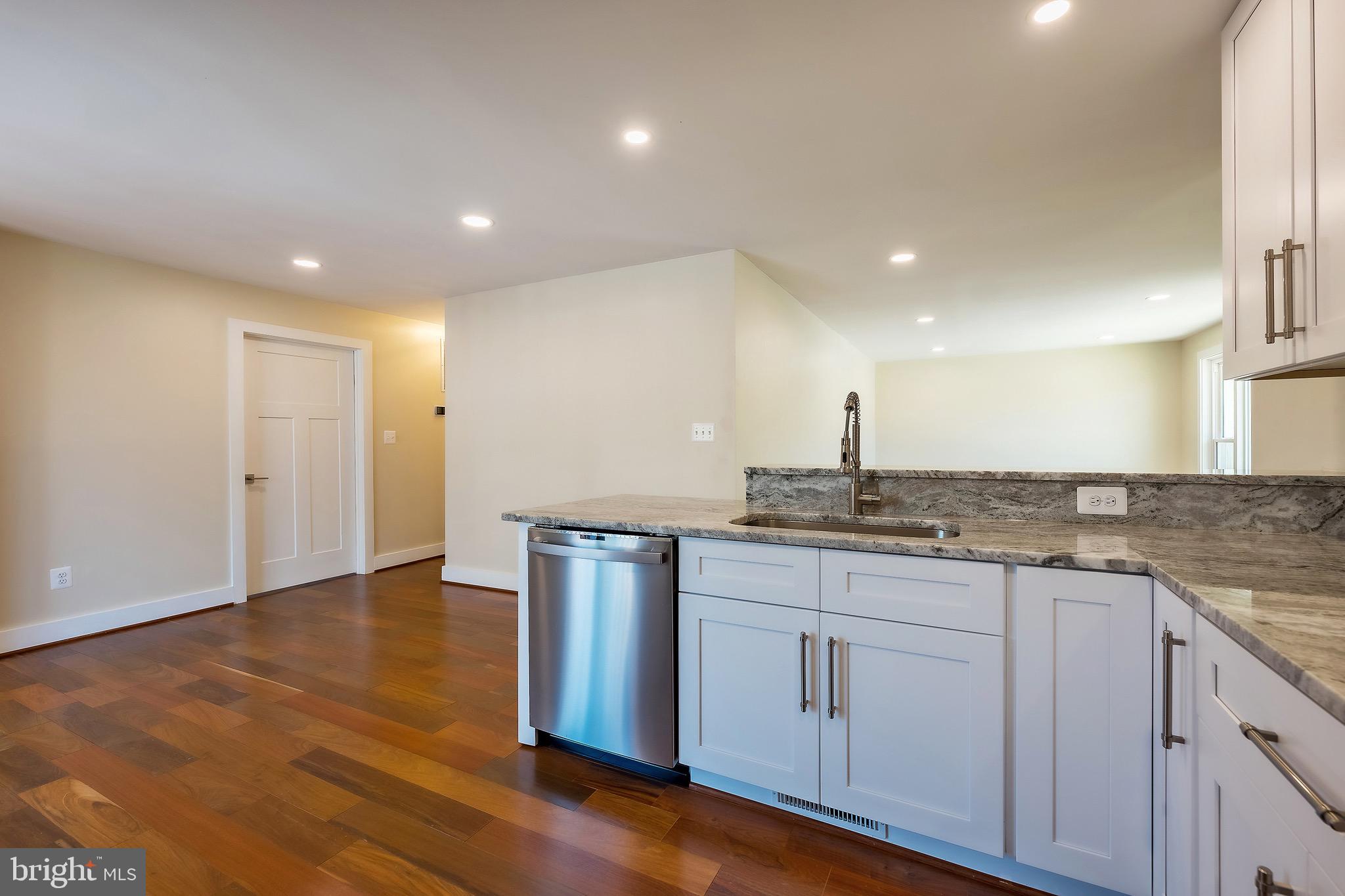 HILLCREST - Residential