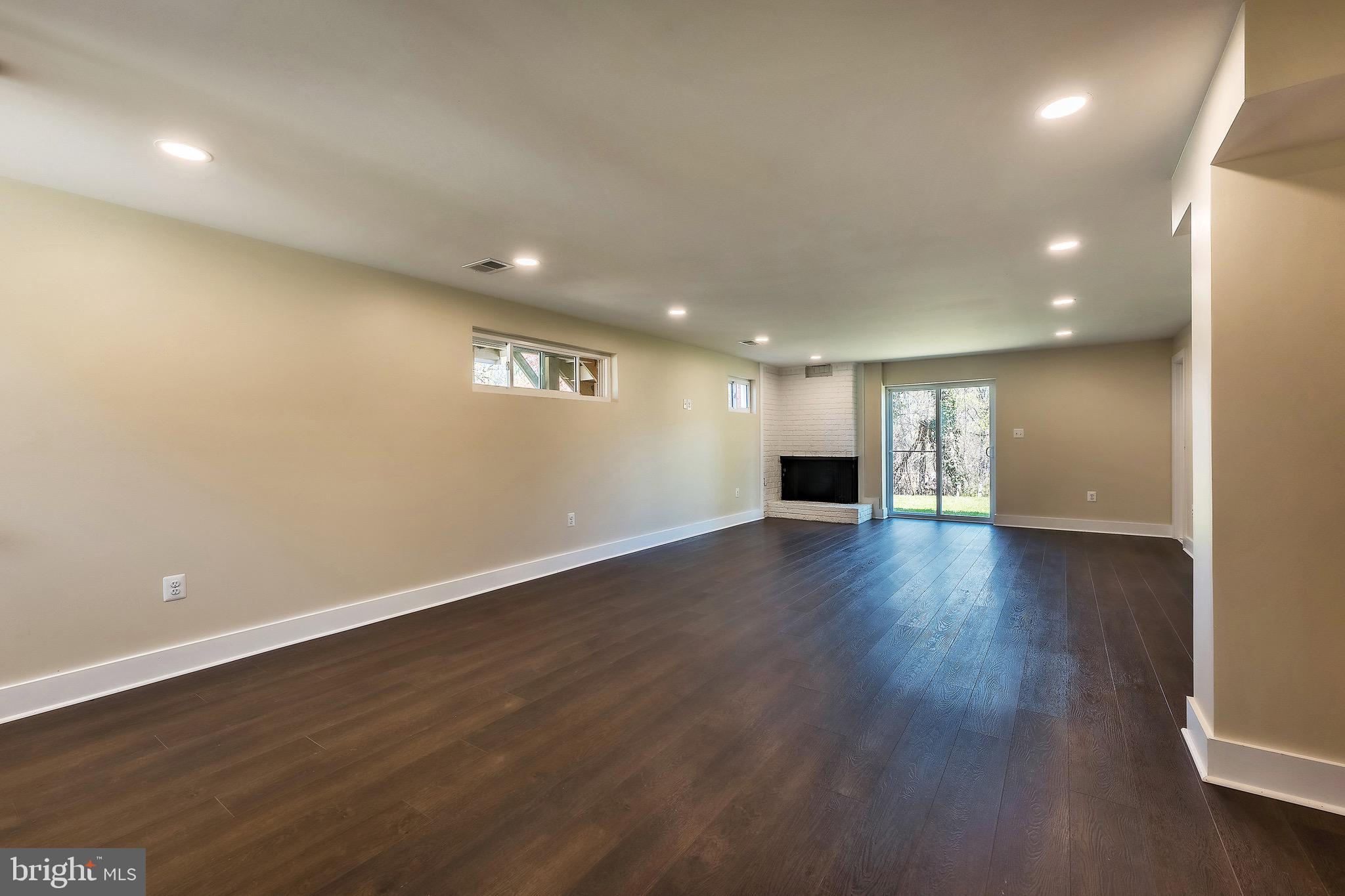 HILLCREST - Residential