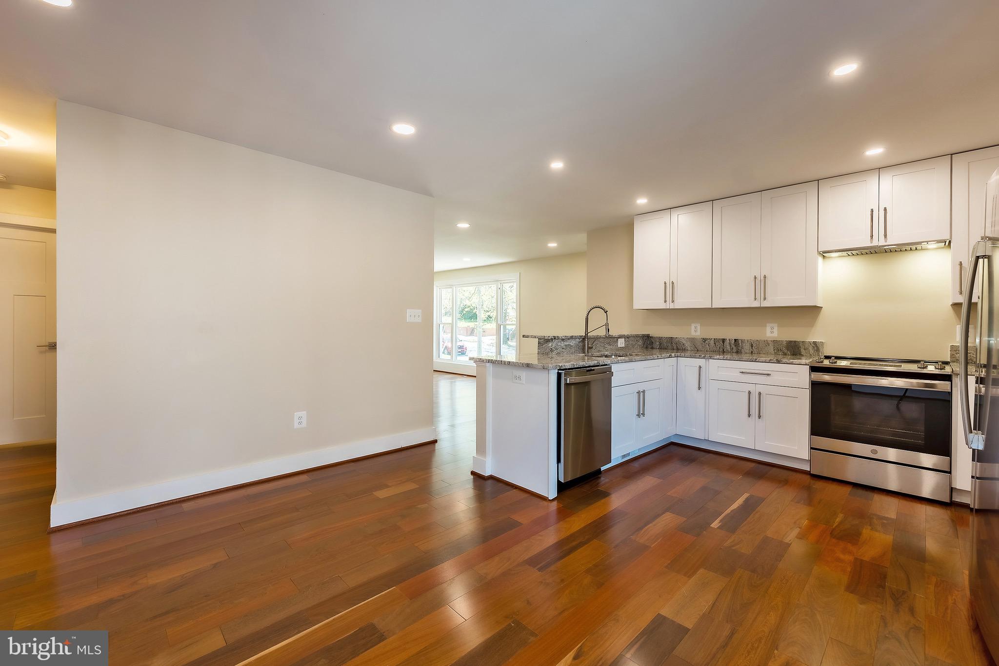 HILLCREST - Residential
