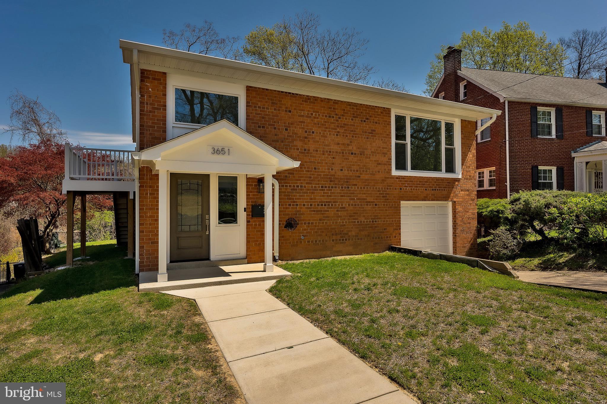 3651 HIGHWOOD DRIVE SE