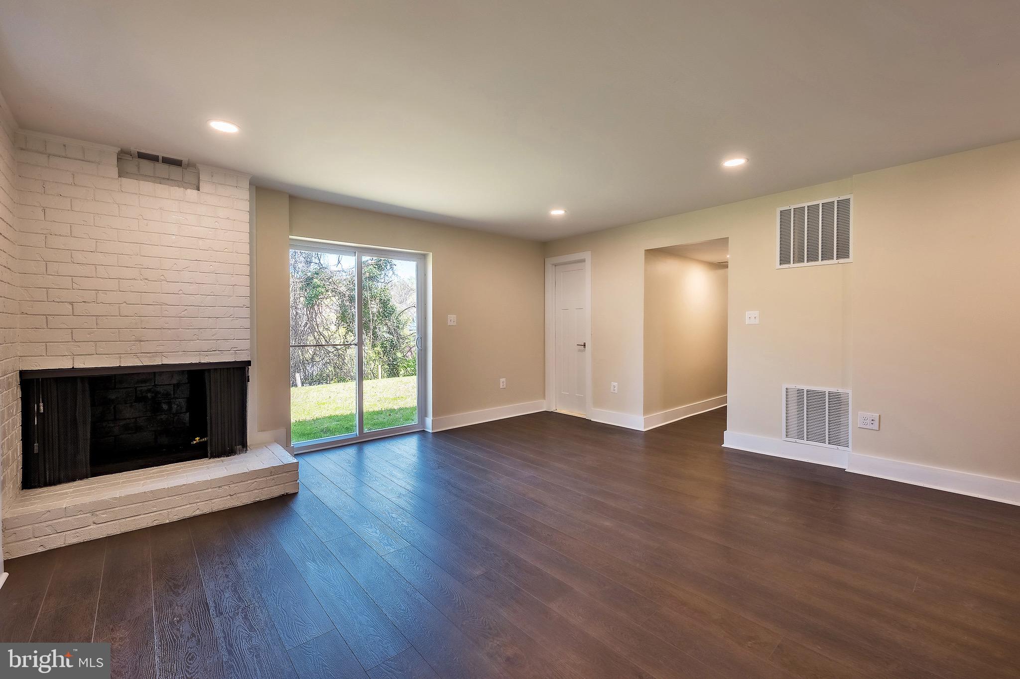 HILLCREST - Residential