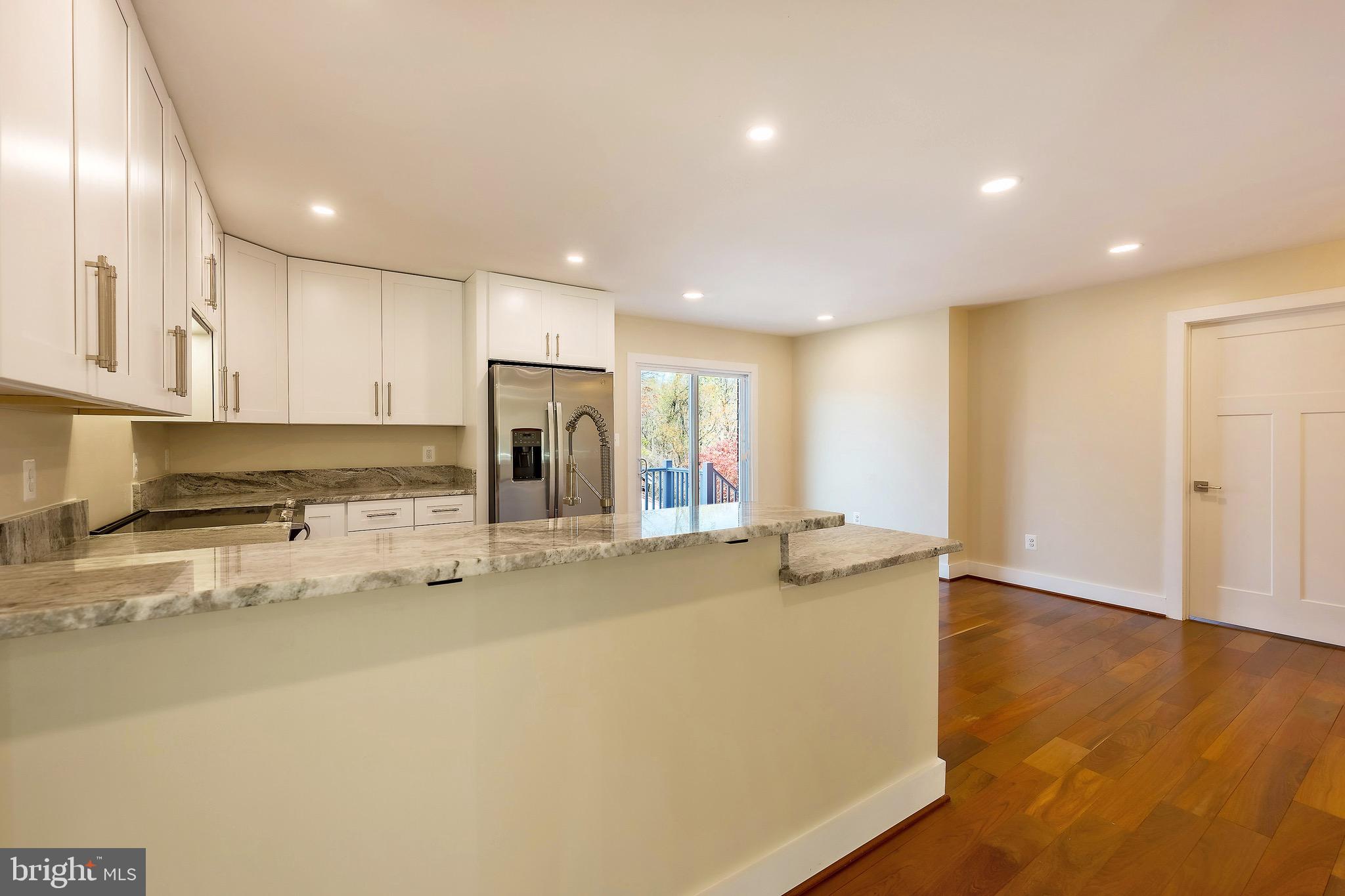 HILLCREST - Residential