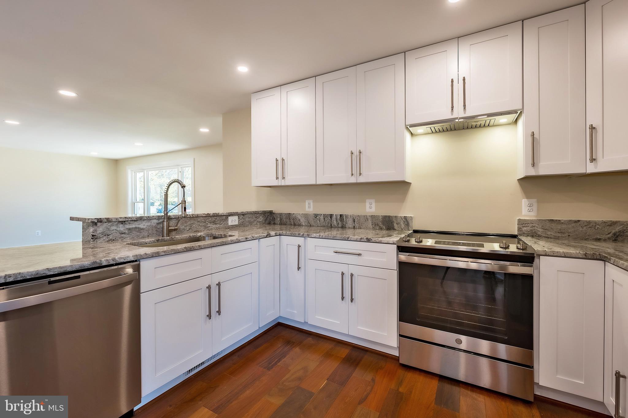 HILLCREST - Residential
