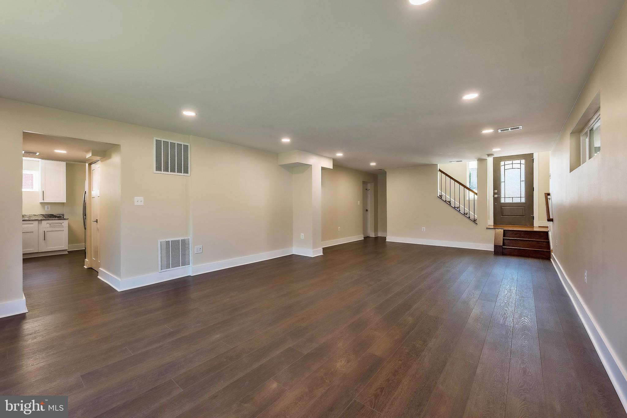 HILLCREST - Residential