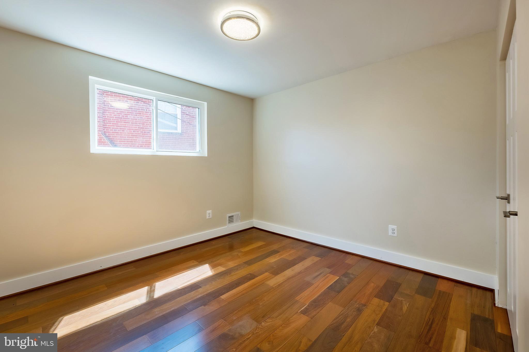 HILLCREST - Residential