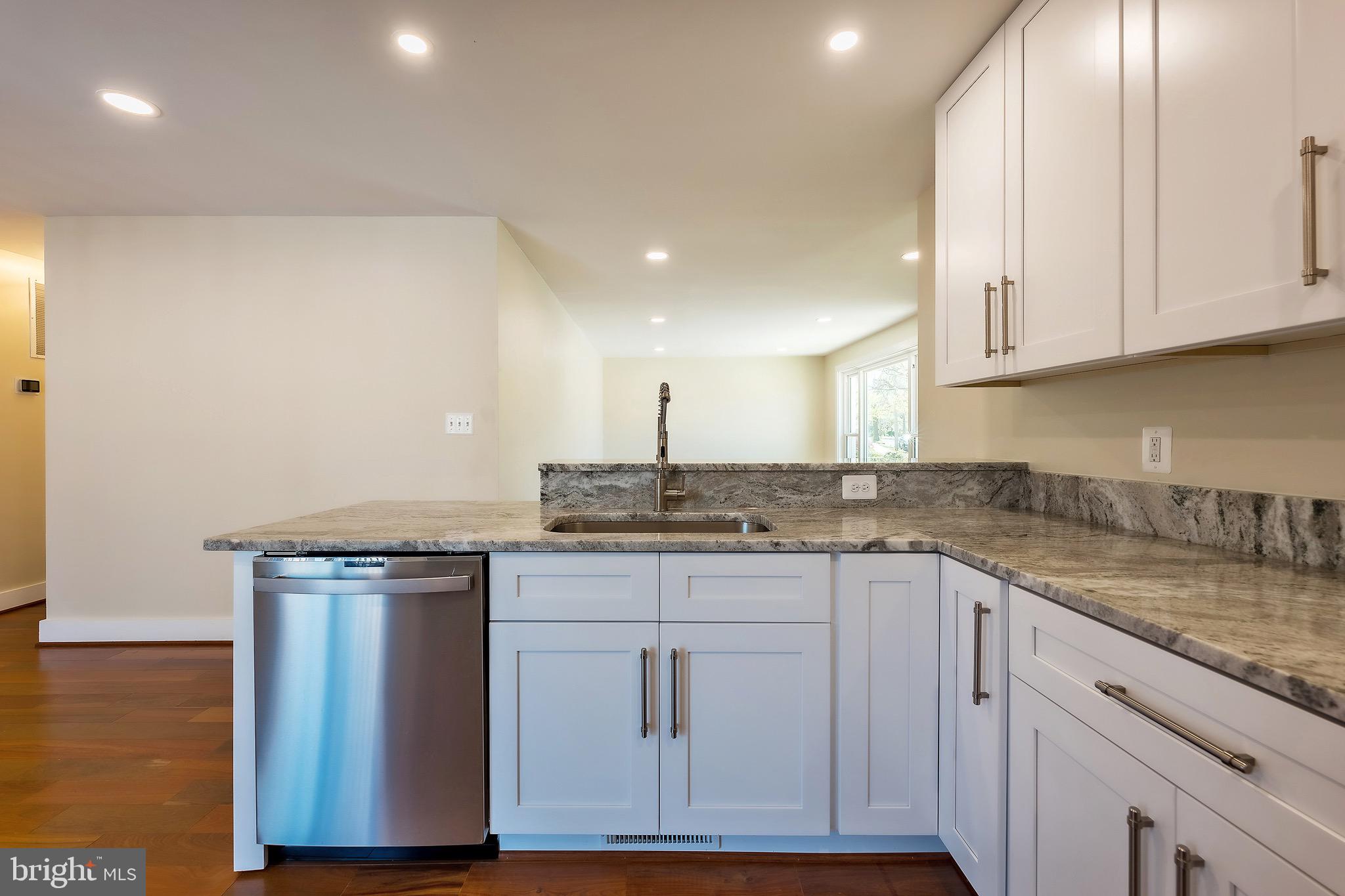 HILLCREST - Residential