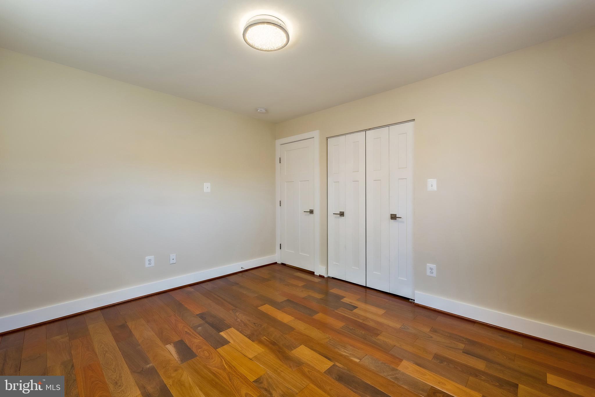 HILLCREST - Residential