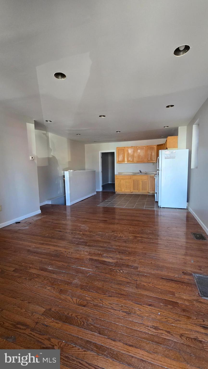 HUNTING PARK - Residential Lease