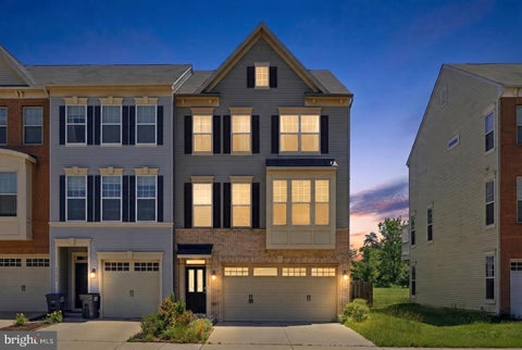 Townhouse For Rent - 25284 Arrowroot Terrace<br/> CHANTILLY, VA 20152