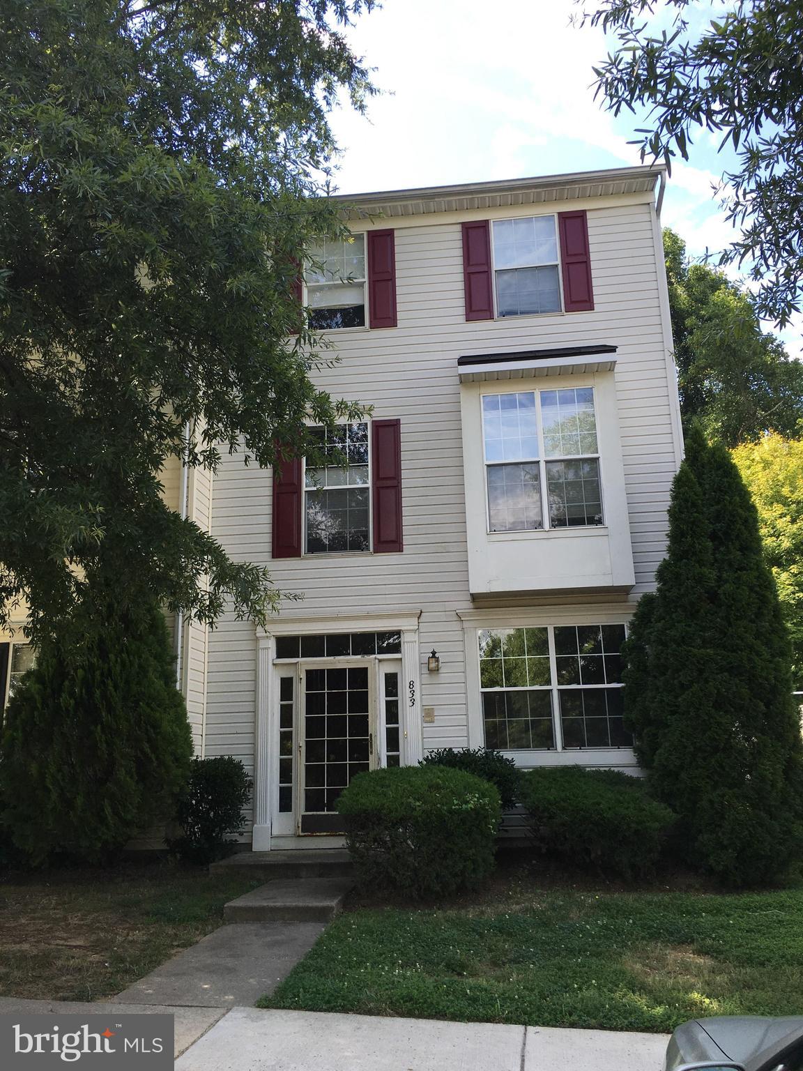 HILL OAKS CONDO PHASE 1- - Residential