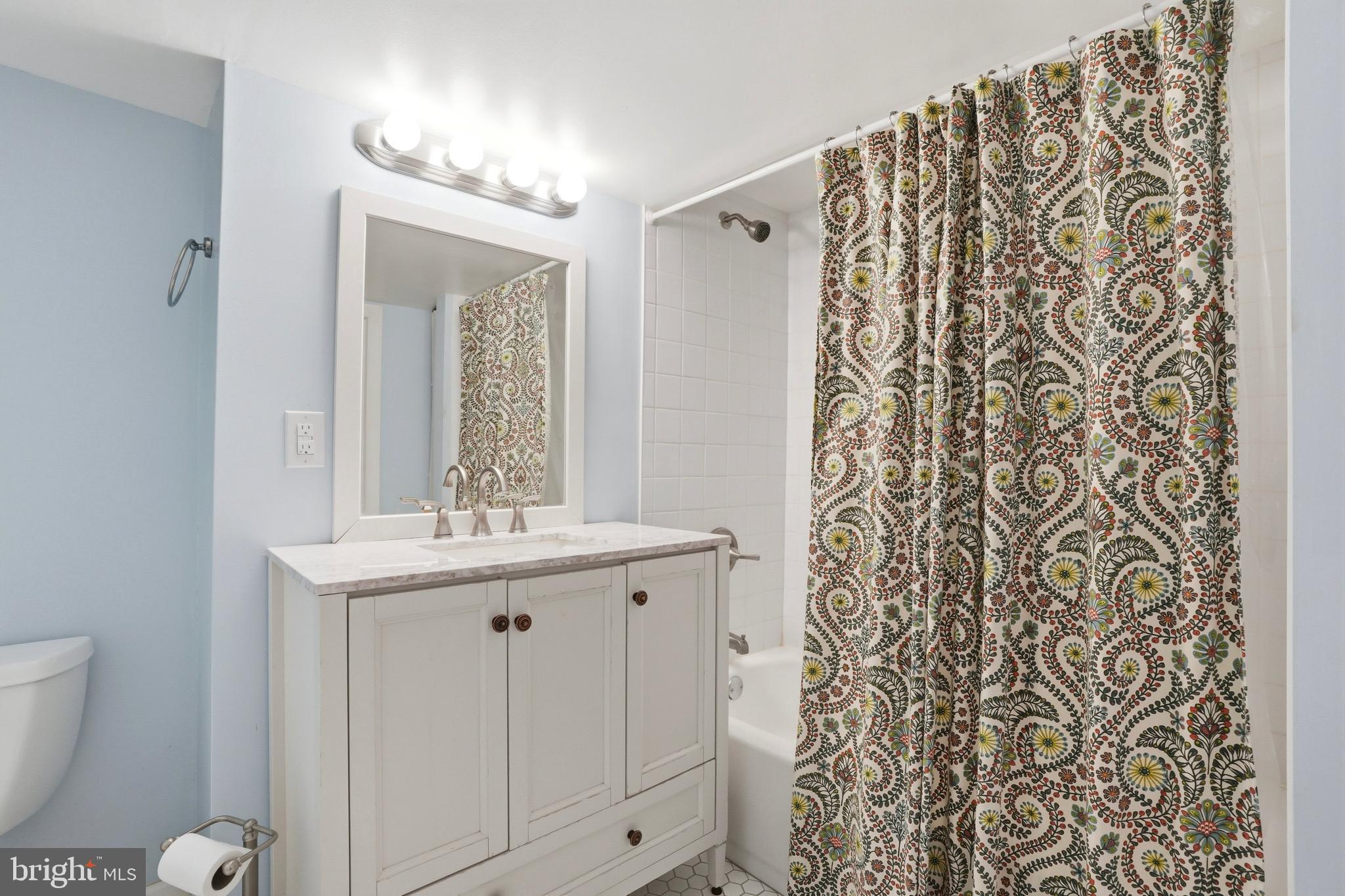 GLENSIDE - Residential