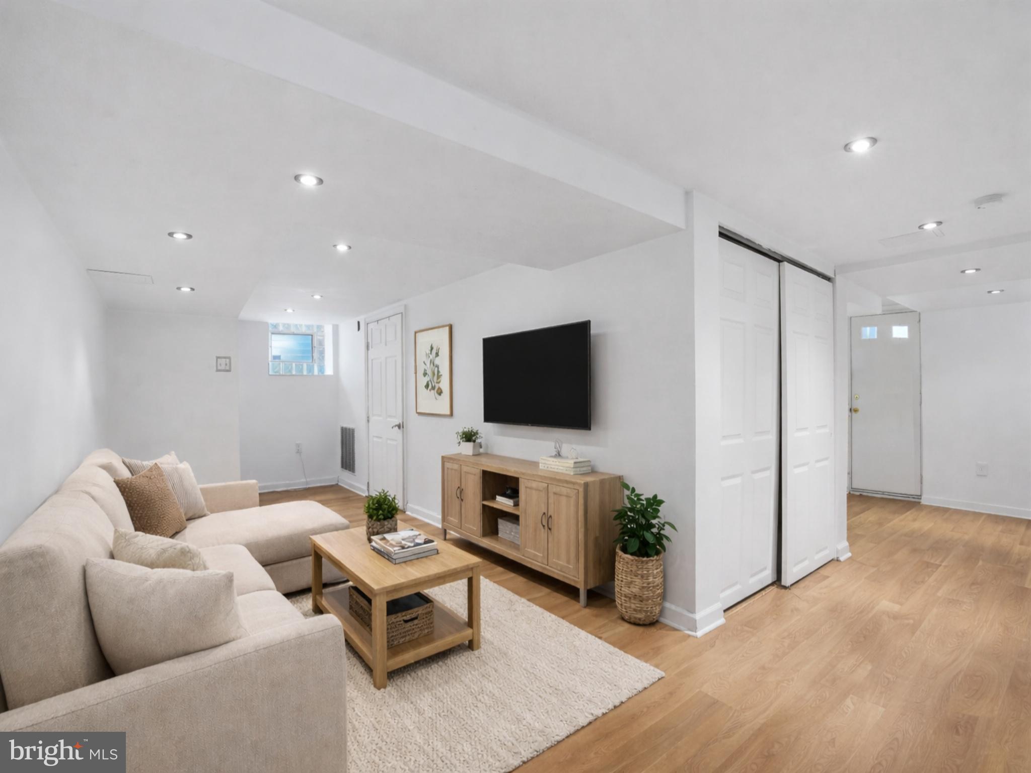 GLENSIDE - Residential