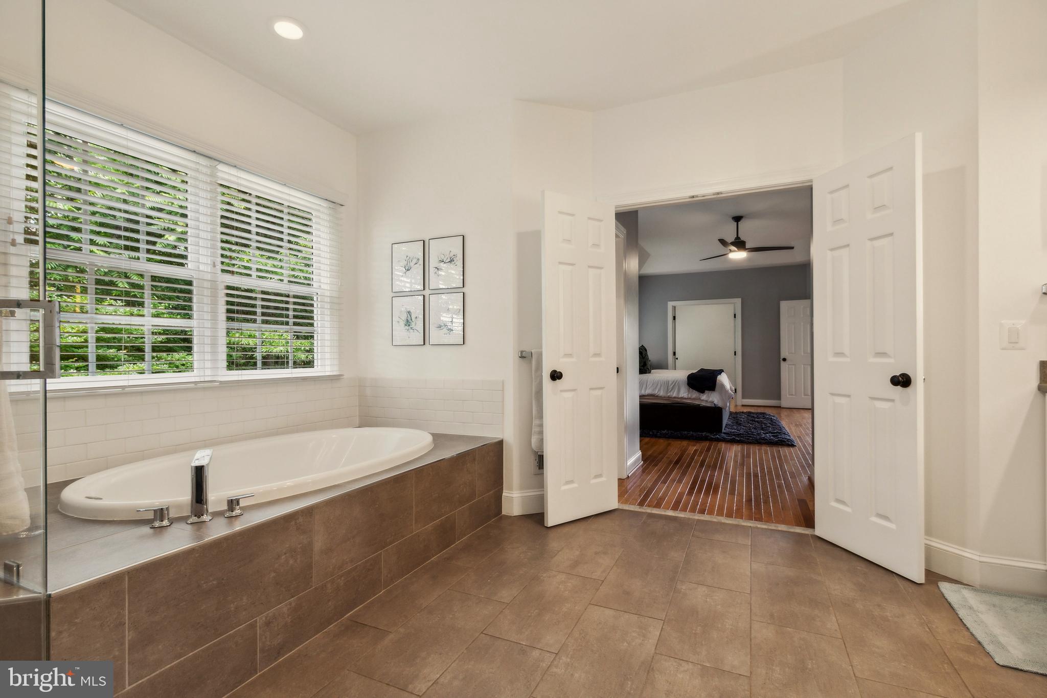 LAKE MANASSAS - Residential