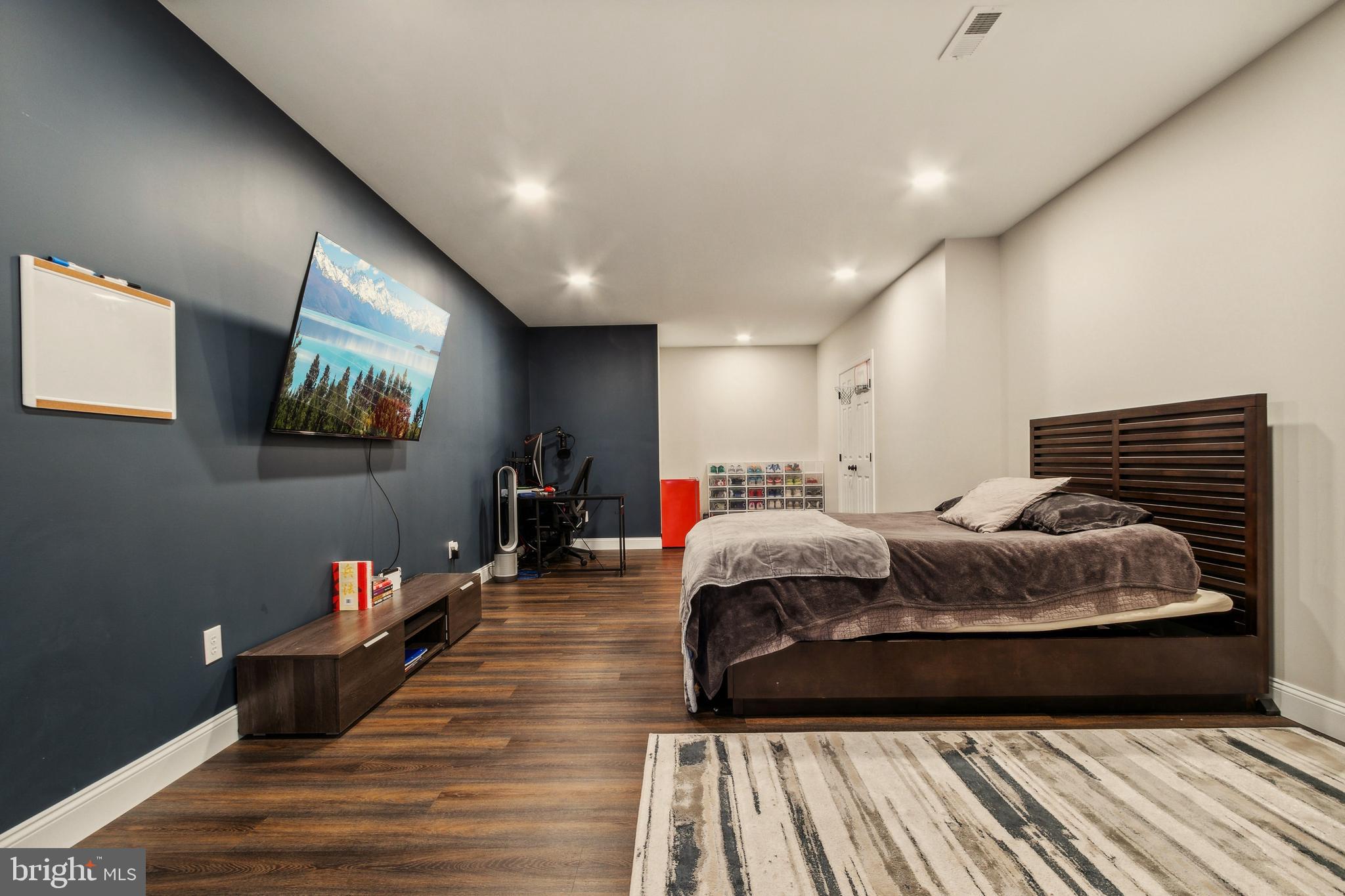 LAKE MANASSAS - Residential