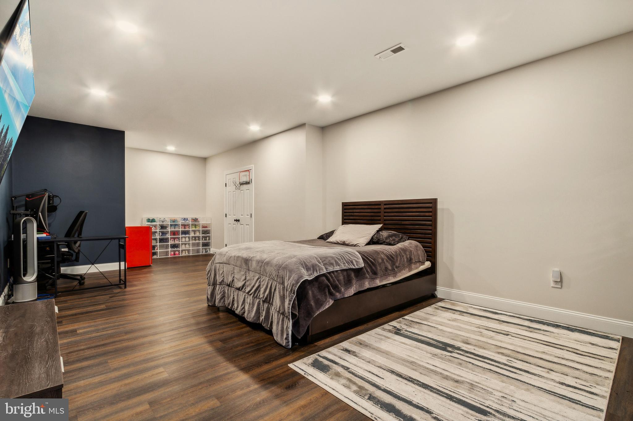 LAKE MANASSAS - Residential