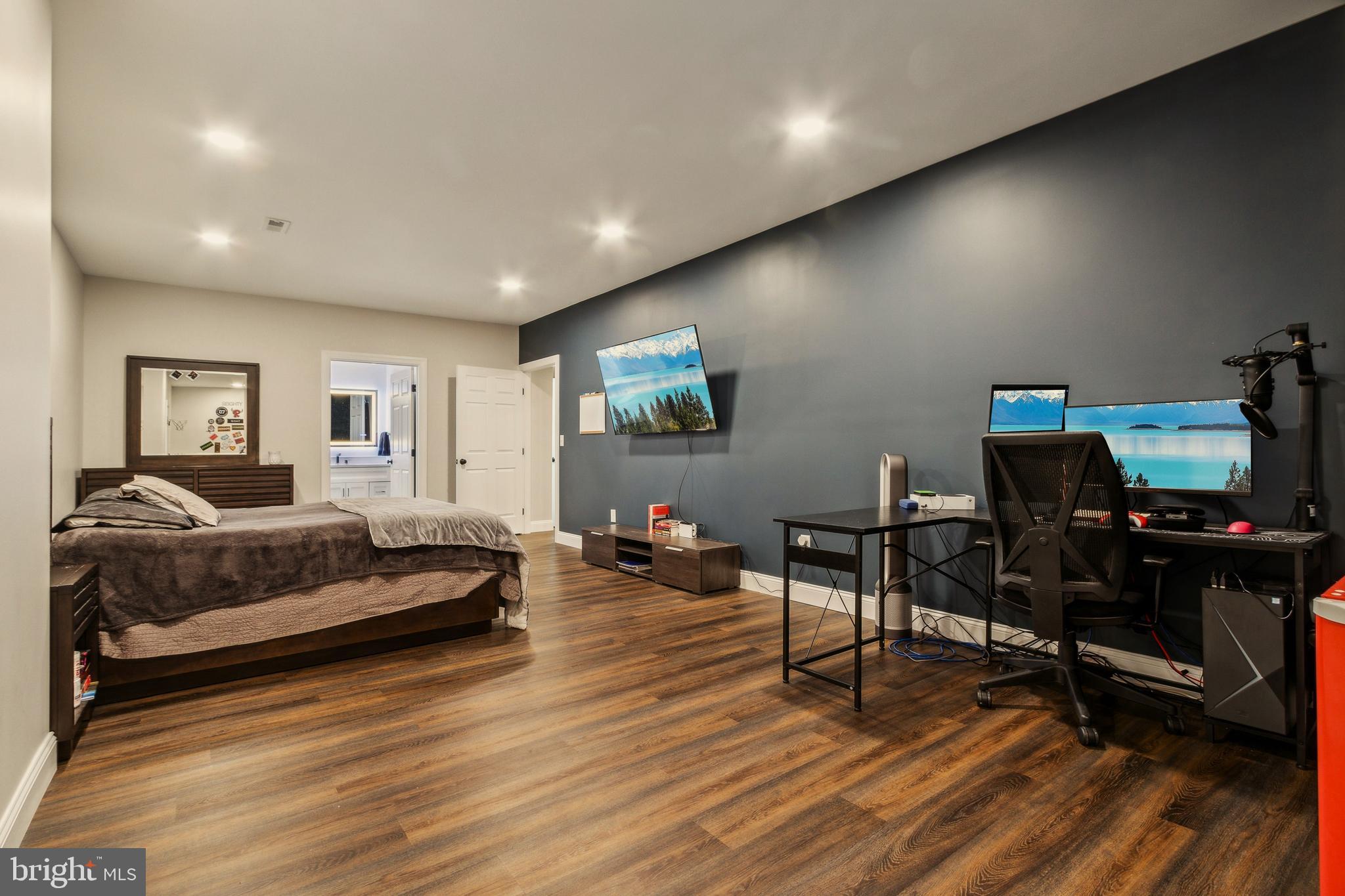 LAKE MANASSAS - Residential