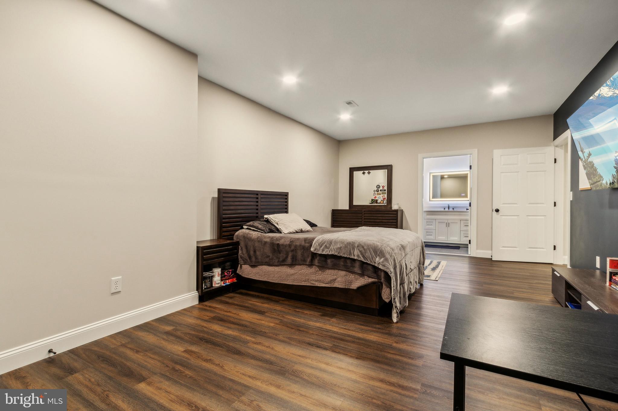 LAKE MANASSAS - Residential