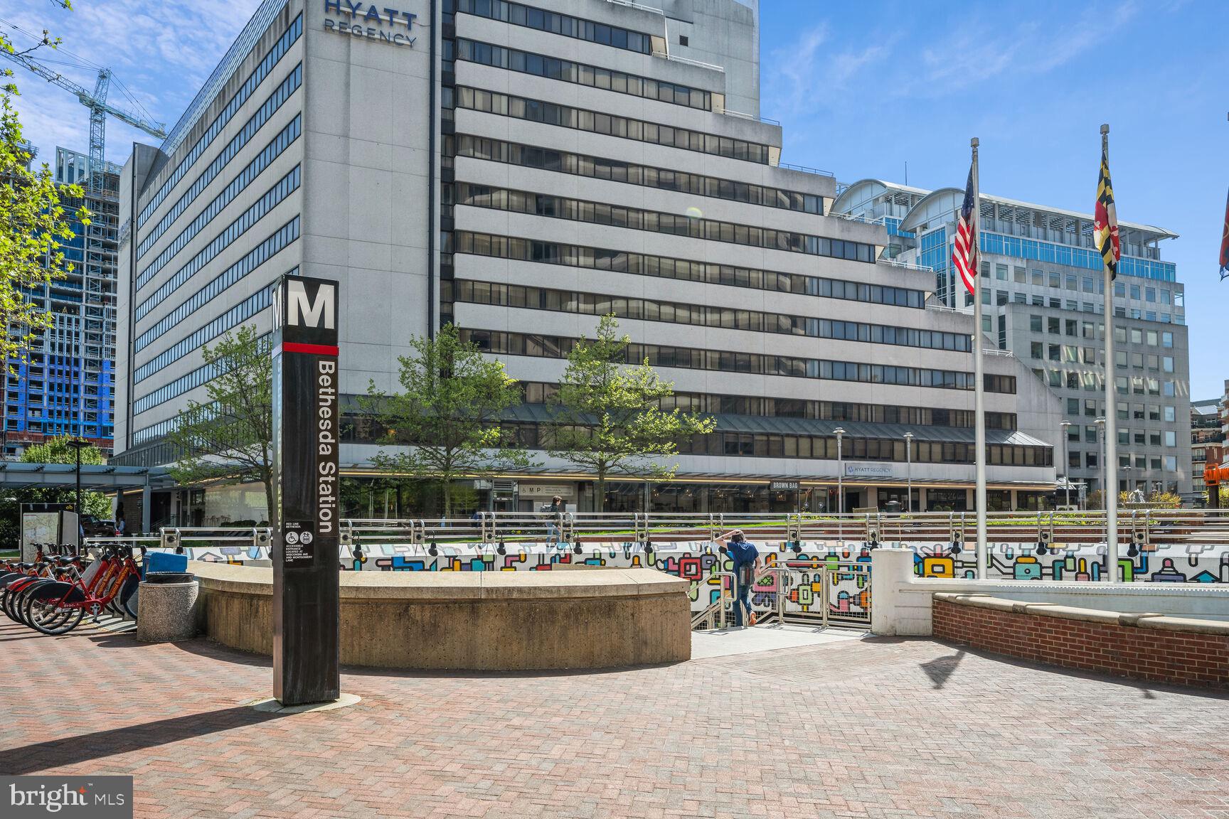 THE CHRISTOPHER - Residential