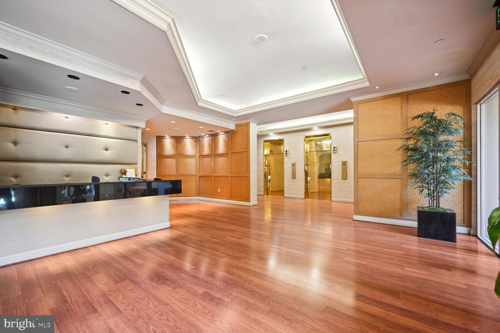 THE CHRISTOPHER - Residential