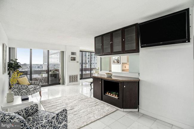 CENTER CITY ONE - Residential