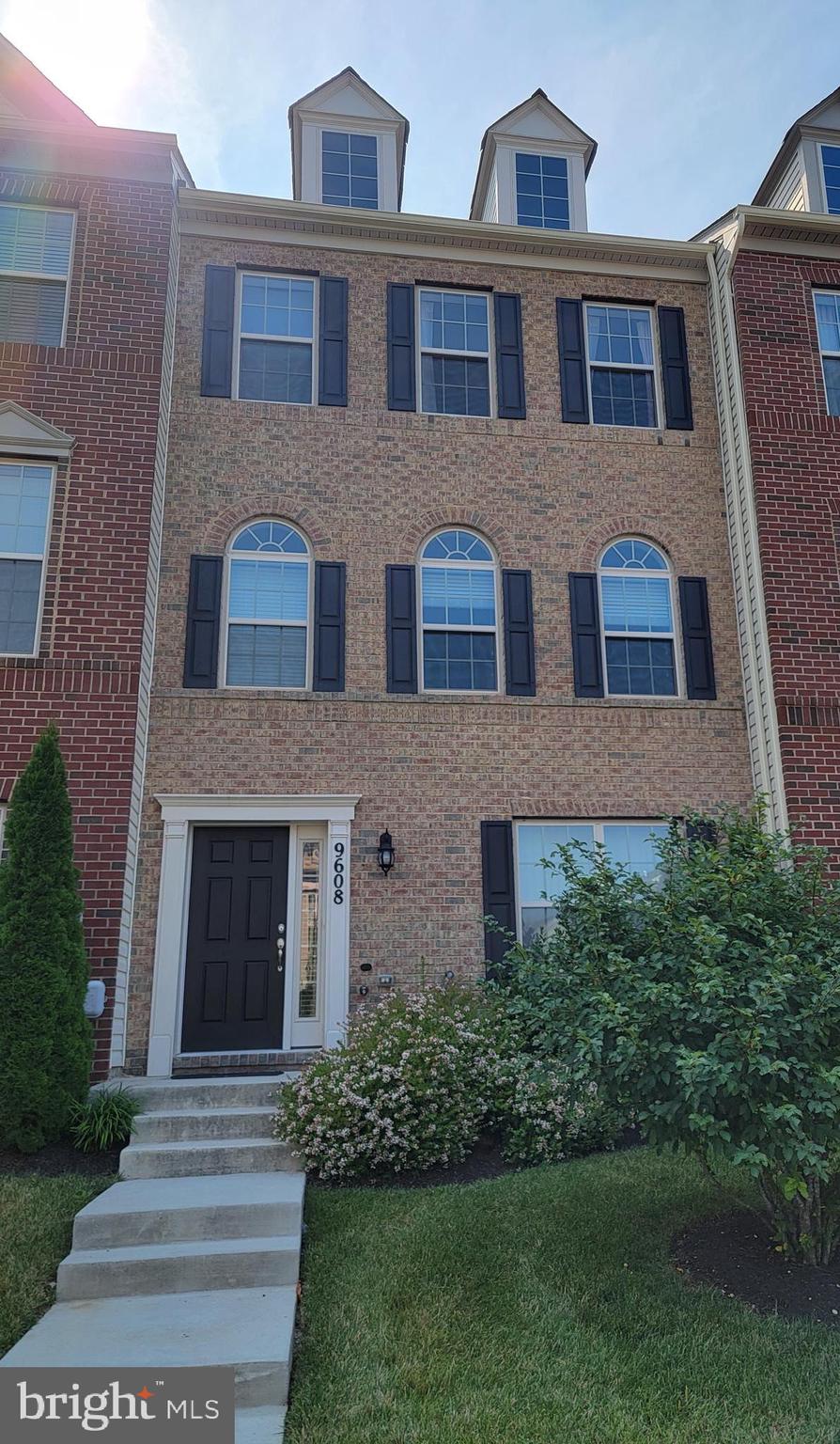 Great townhome in sought after Woodmore Towne Centre. This home boasts a 2 car garage, 4 bedrooms and 3.5 baths. It is in move-in condition, spacious with hardwood floors, granite counter tops and walking distance to shopping. Tenants have access to the community clubhouse.