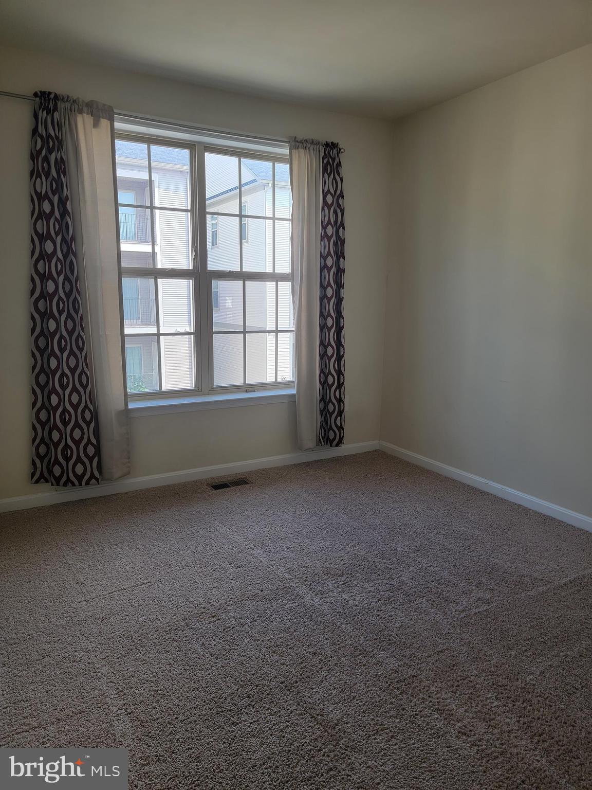 WOODMORE TOWNE CENTRE - Residential Lease