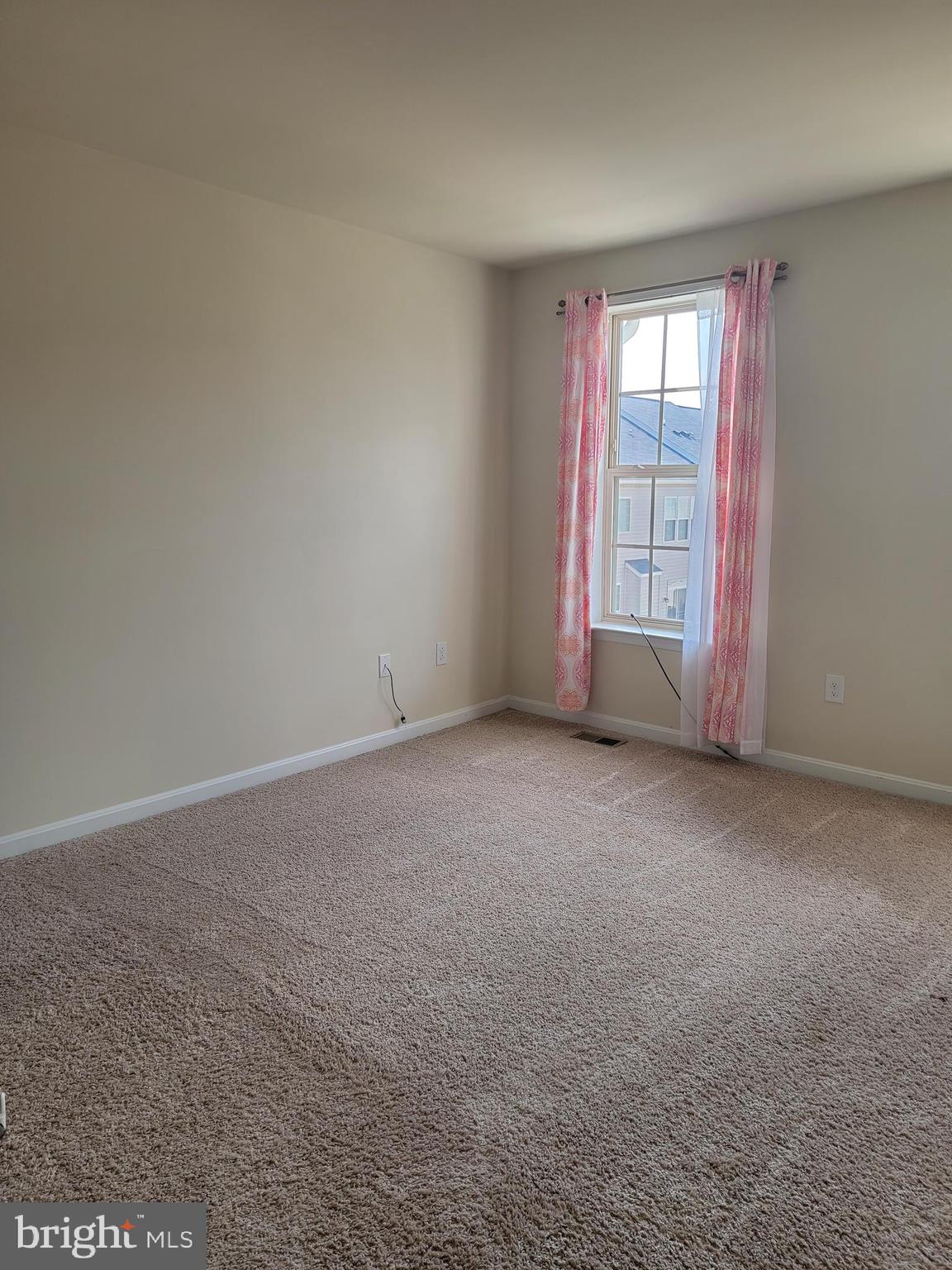 WOODMORE TOWNE CENTRE - Residential Lease