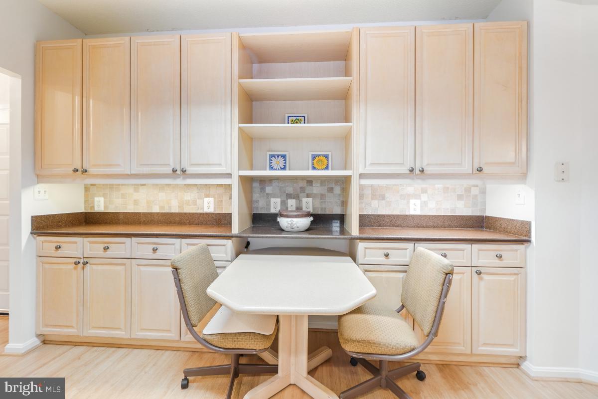 VANTAGE POINT WEST AT LW - Residential