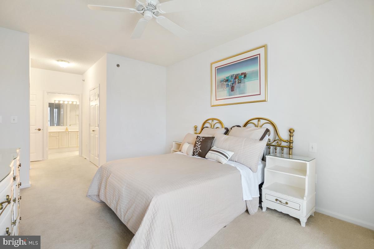 VANTAGE POINT WEST AT LW - Residential