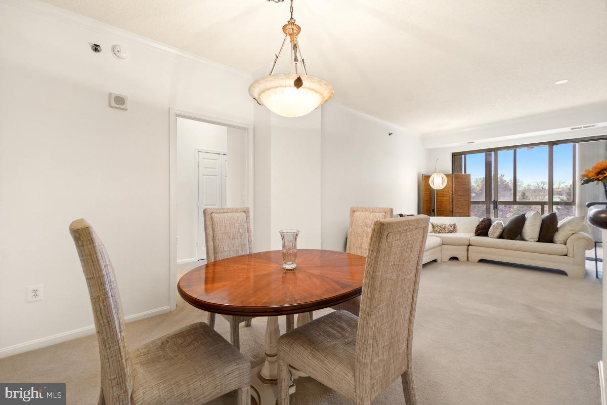 VANTAGE POINT WEST AT LW - Residential