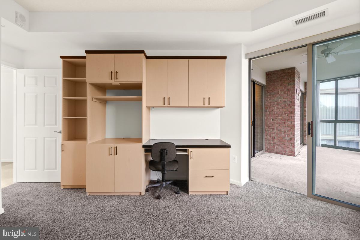 VANTAGE POINT WEST AT LW - Residential