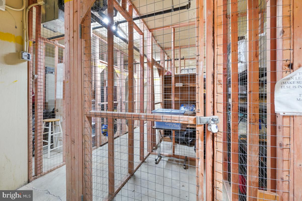 VANTAGE POINT WEST AT LW - Residential