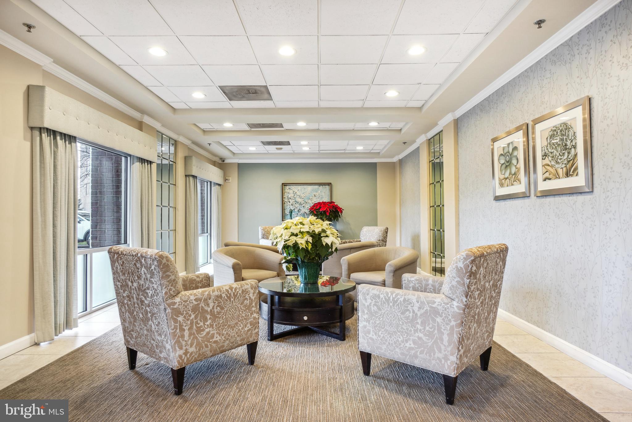 VANTAGE POINT WEST AT LW - Residential