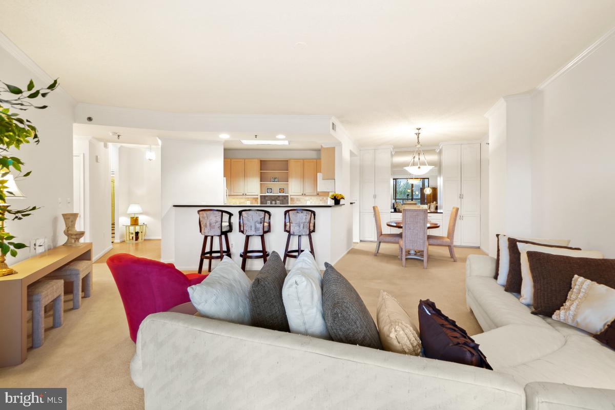 VANTAGE POINT WEST AT LW - Residential