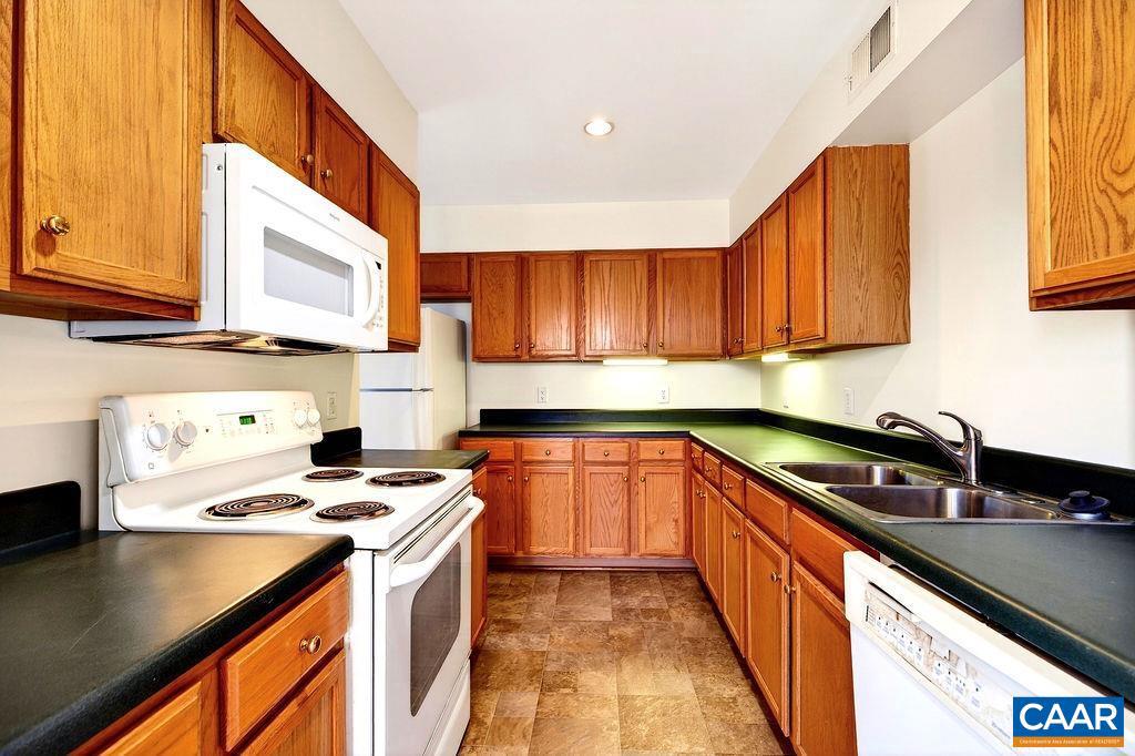 WINTERGREEN RESORT - Residential