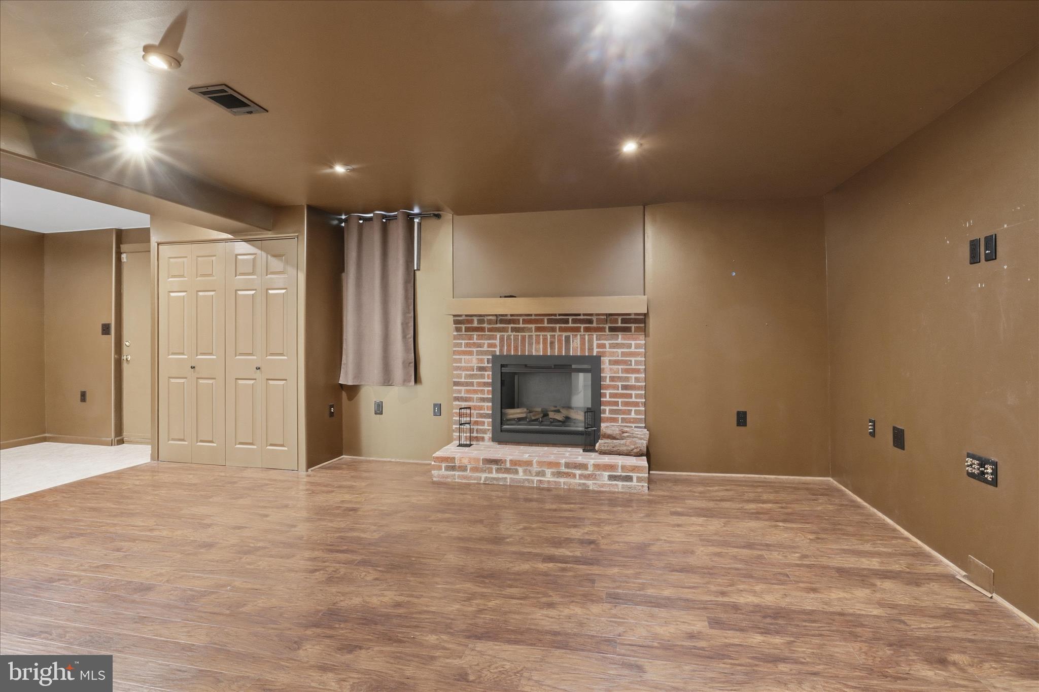 ARDMORE WOODS - Residential