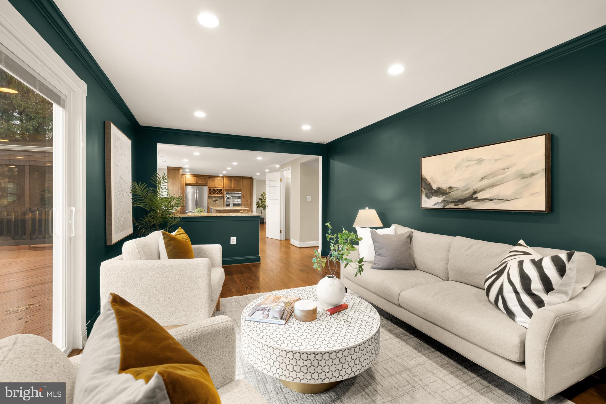 LEXINGTON ESTATES - Residential