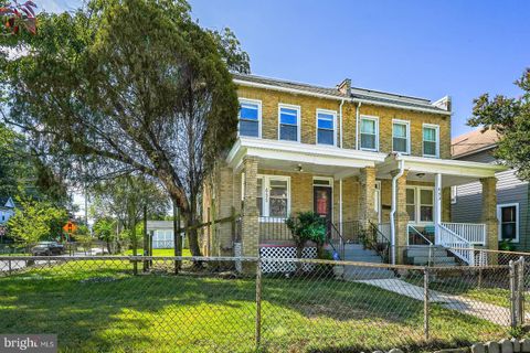 Photo of 655 Raleigh Place SE, WASHINGTON, DC 20032 (MLS # DCDC2223340)