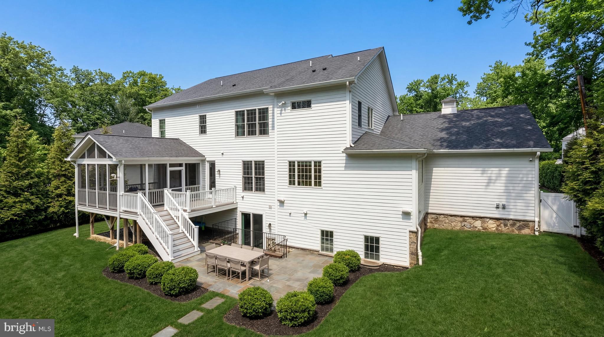 CHEVY CHASE - Residential