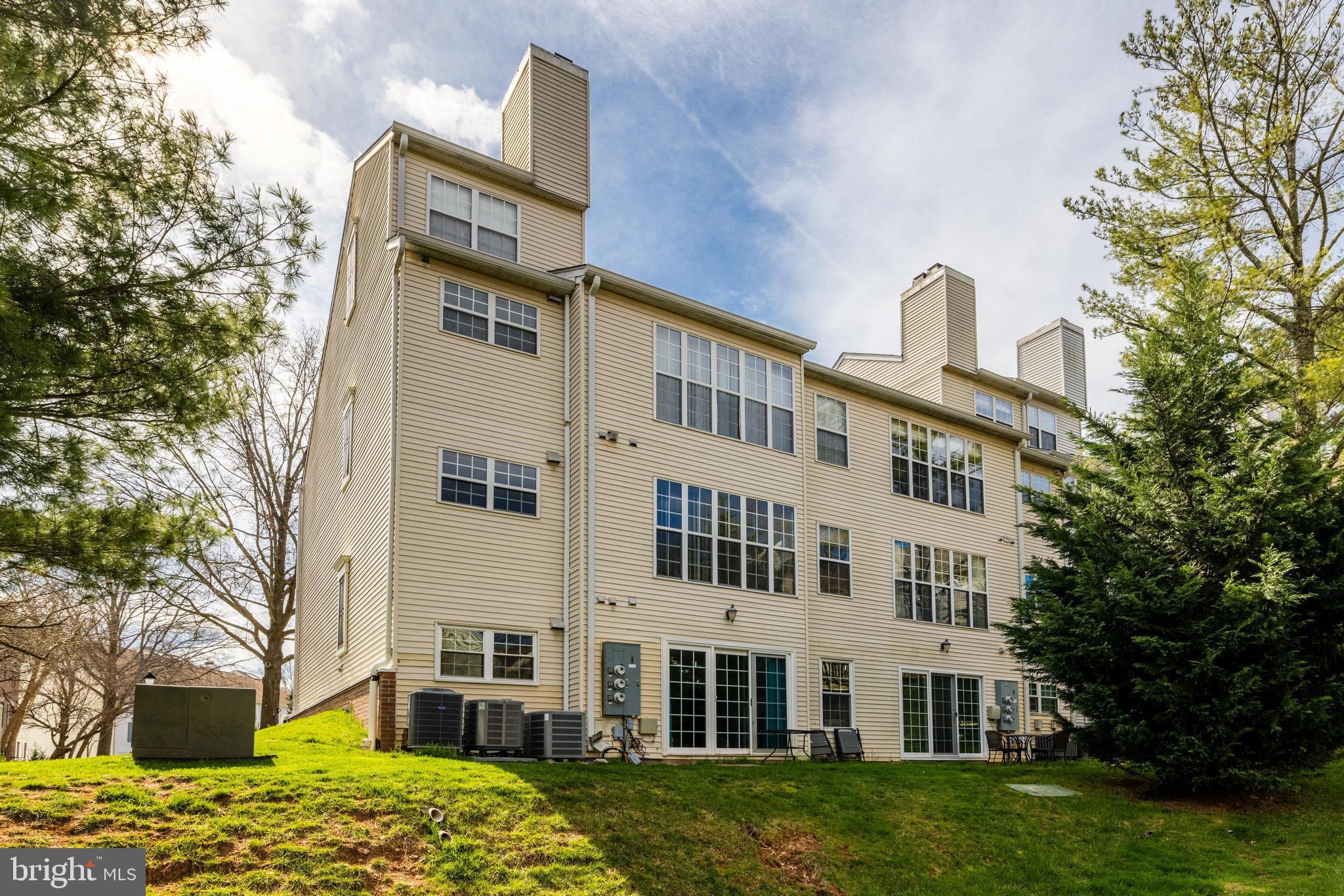 HEIGHTS AT PENDERBROOK - Residential