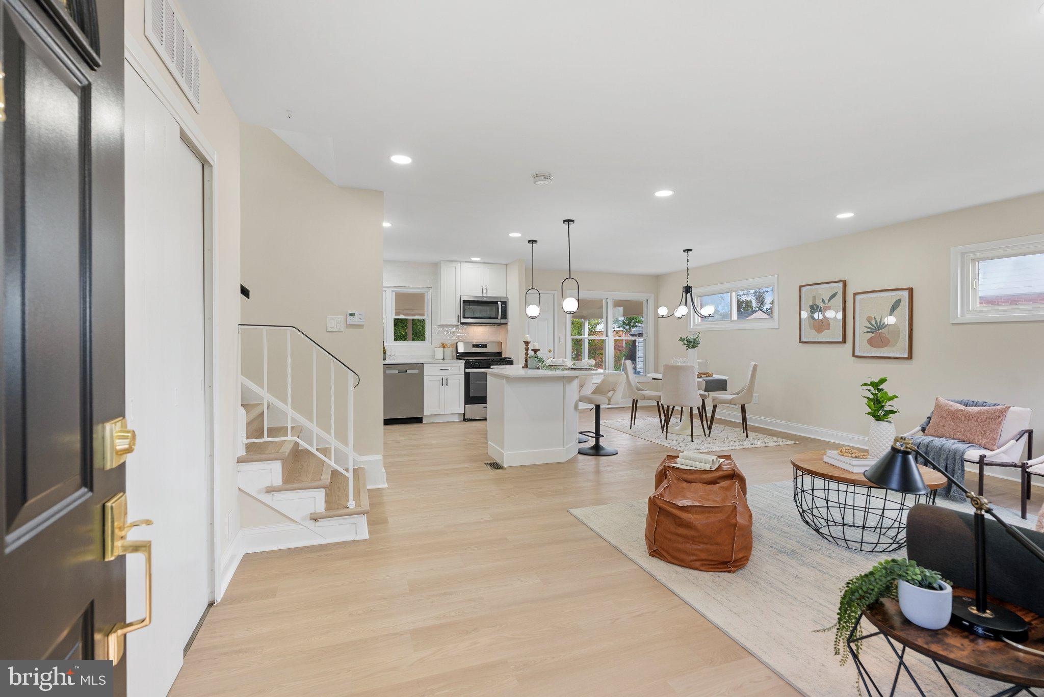 922 VANDERWOOD ROAD
