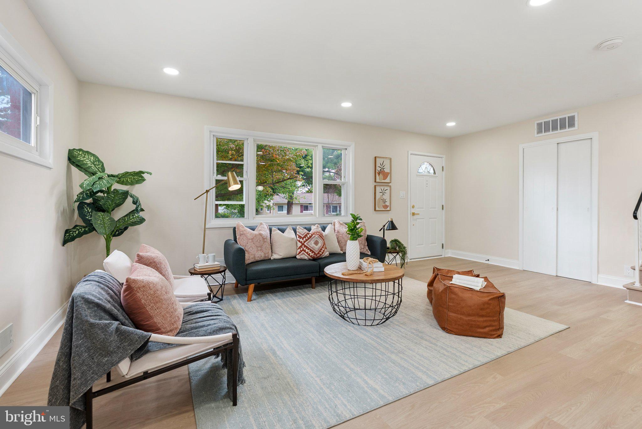 922 VANDERWOOD ROAD