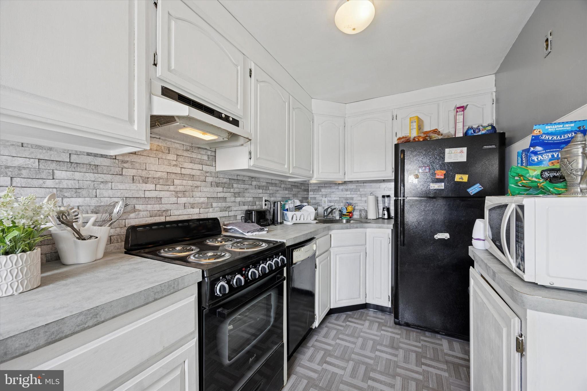 DREXEL PARK GARDEN - Residential