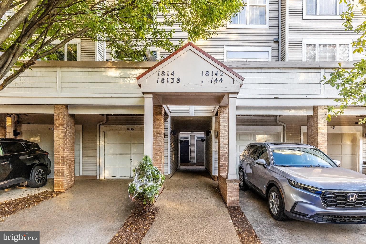 18138 ROYAL BONNET CIRCLE