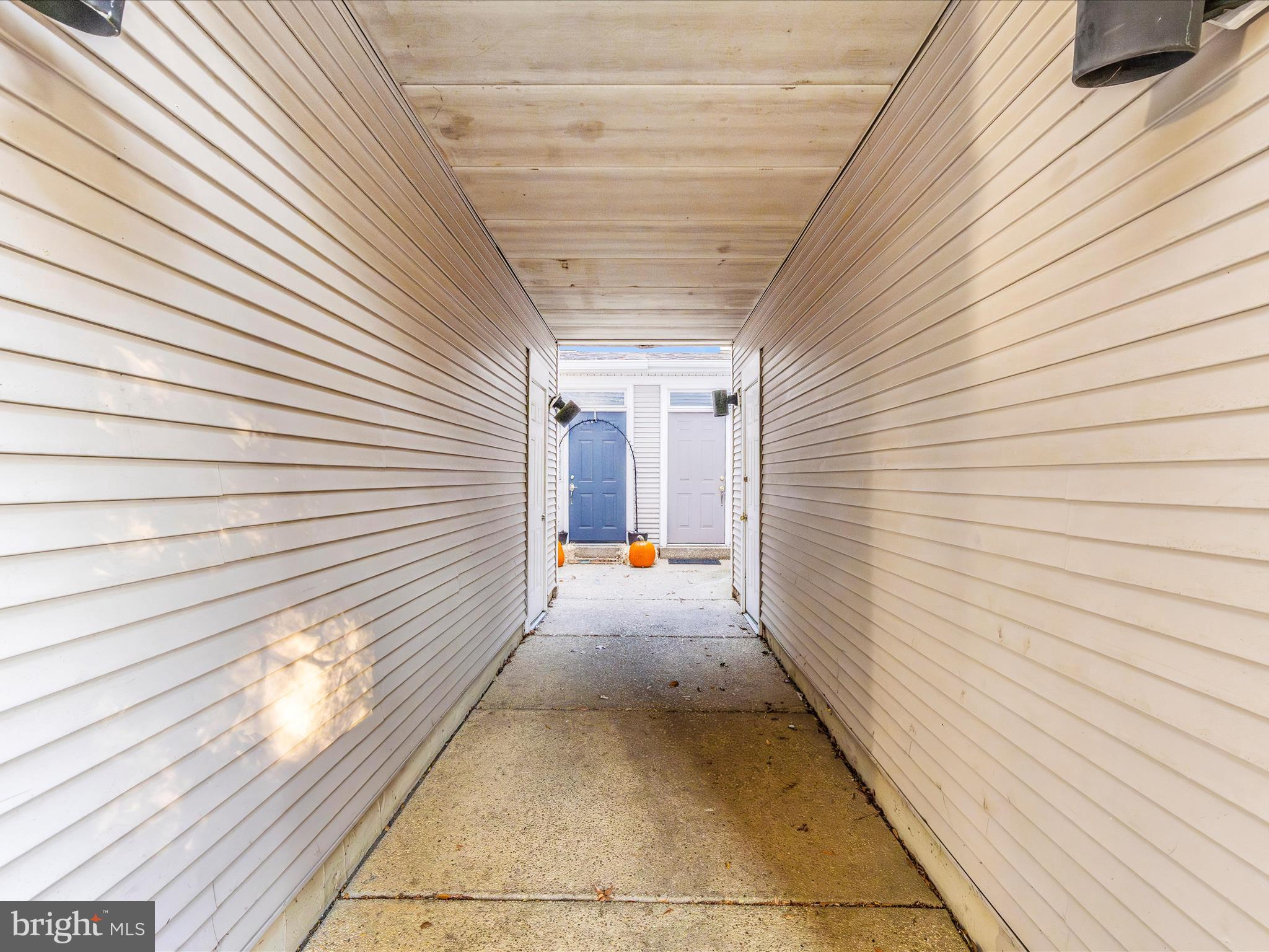 18138 ROYAL BONNET CIRCLE