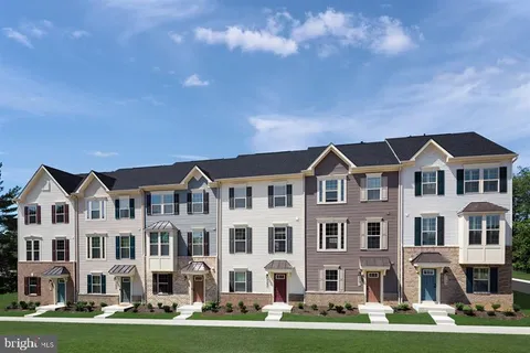 19807 Lost Stream Court Unit 211-F, Montgomery Village, MD MLS: MDMC2172326