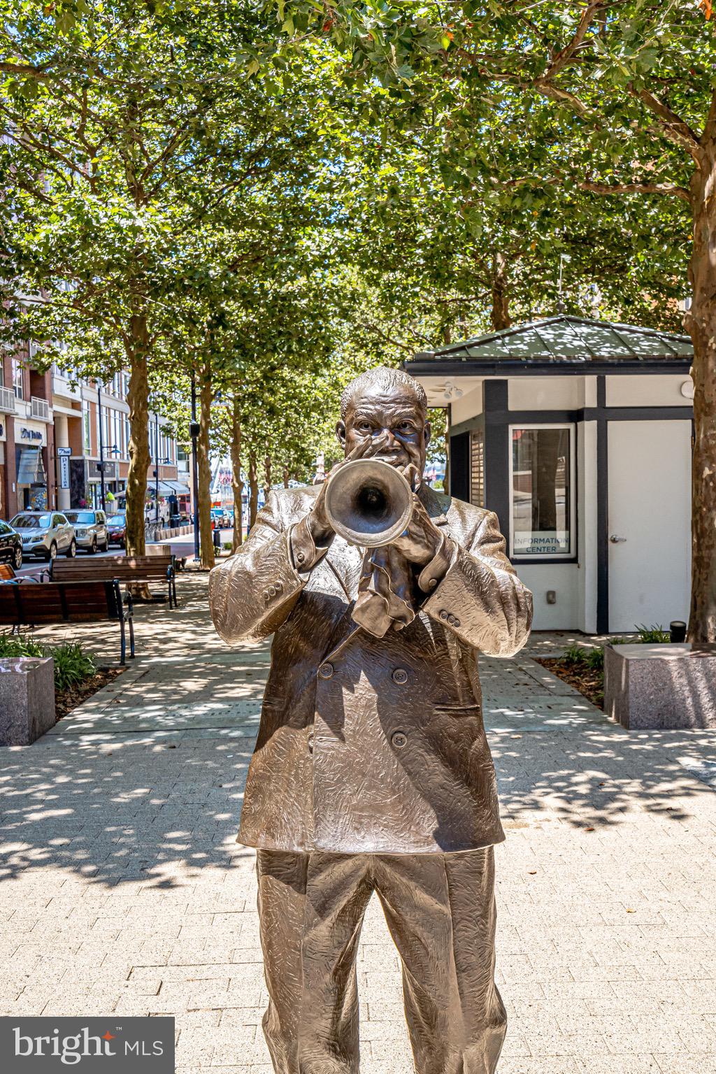 LIVINGSTON PARK - Residential