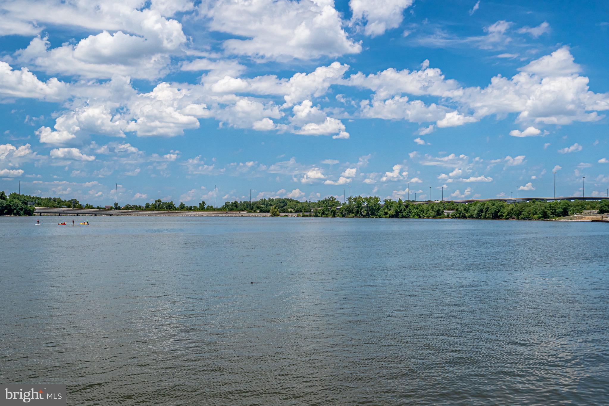 LIVINGSTON PARK - Residential