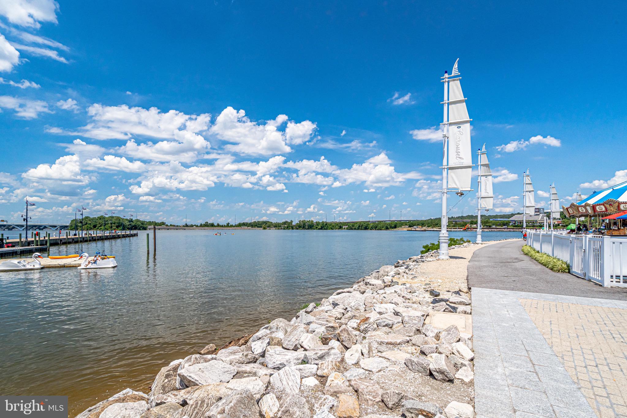 LIVINGSTON PARK - Residential